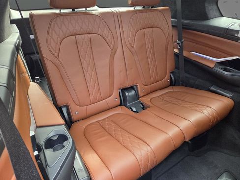 Used 2021 BMW X7 xDrive40i w/ Executive Package 2 image 18