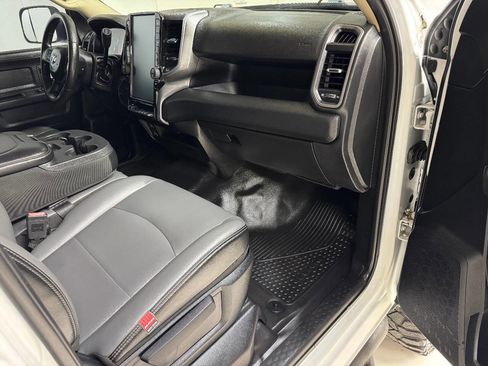 Used 2019 RAM 2500 Tradesman w/ Chrome Appearance Group image 26