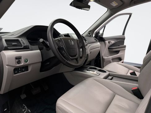 Used 2022 Honda Ridgeline RTL image 10