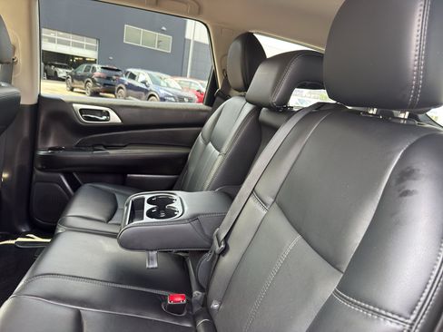 Used 2017 Nissan Pathfinder SL w/ SL Tech Package AWD/4WD image 33