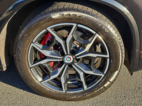 Certified 2023 BMW X4 M40i w/ Premium Package image 8