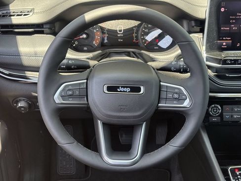 New 2026 Jeep Compass Latitude AWD/4WD image 11