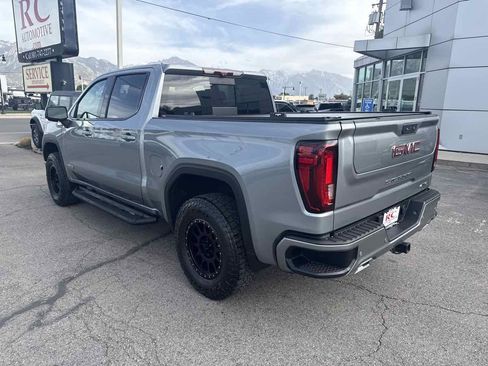 Used 2023 GMC Sierra 1500 AT4 w/ AT4 Premium Package AWD/4WD image 8