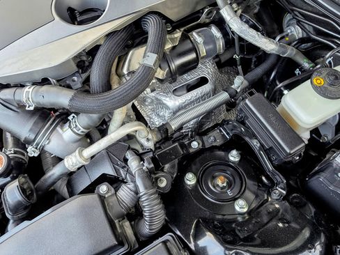 Used 2017 Lexus IS 200t w/ Premium Package RWD image 40