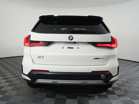 Used 2026 BMW X1 xDrive28i image 4