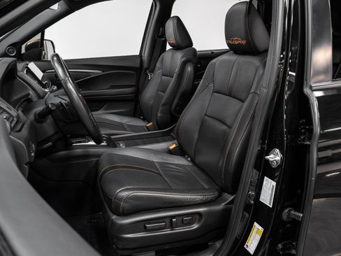 Used 2022 Honda Pilot TrailSport image 6