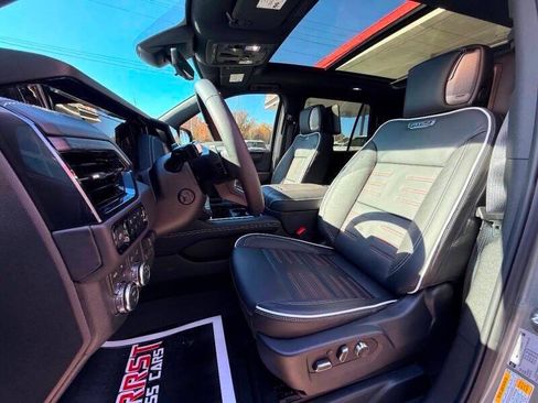 Used 2025 GMC Yukon AT4 Ultimate w/ LPO, Floor Liner Package AWD/4WD image 21