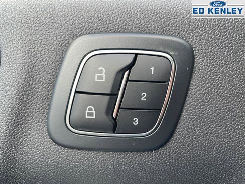 Used 2024 Ford Escape Platinum image 24