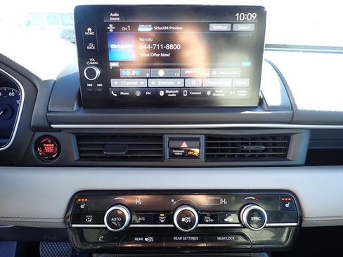 Used 2023 Honda Pilot EX-L image 25