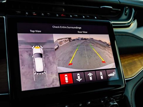 New 2025 Jeep Grand Cherokee Summit image 29