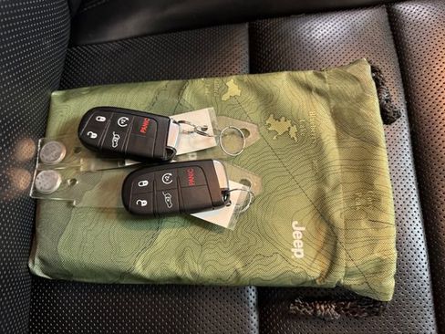 Used 2021 Jeep Grand Cherokee High Altitude image 30