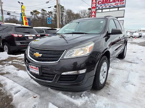 Used 2015 Chevrolet Traverse LS image 3