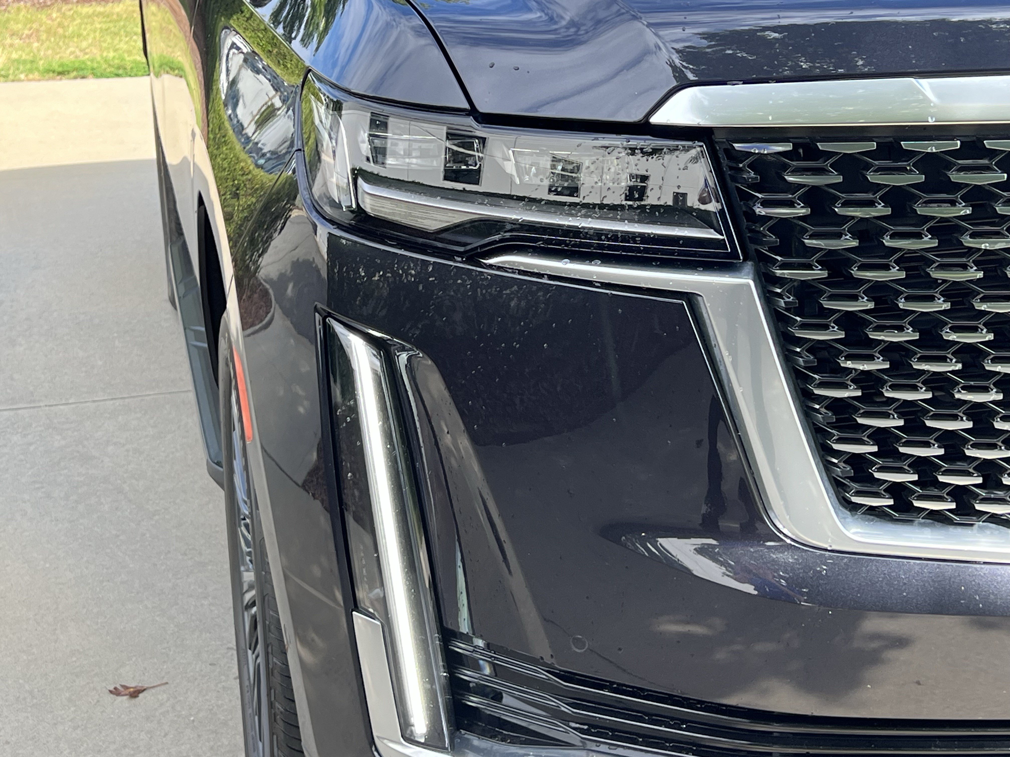 Used 2023 Cadillac Escalade Premium Luxury w/ LPO, Illumination Package AWD/4WD image 11