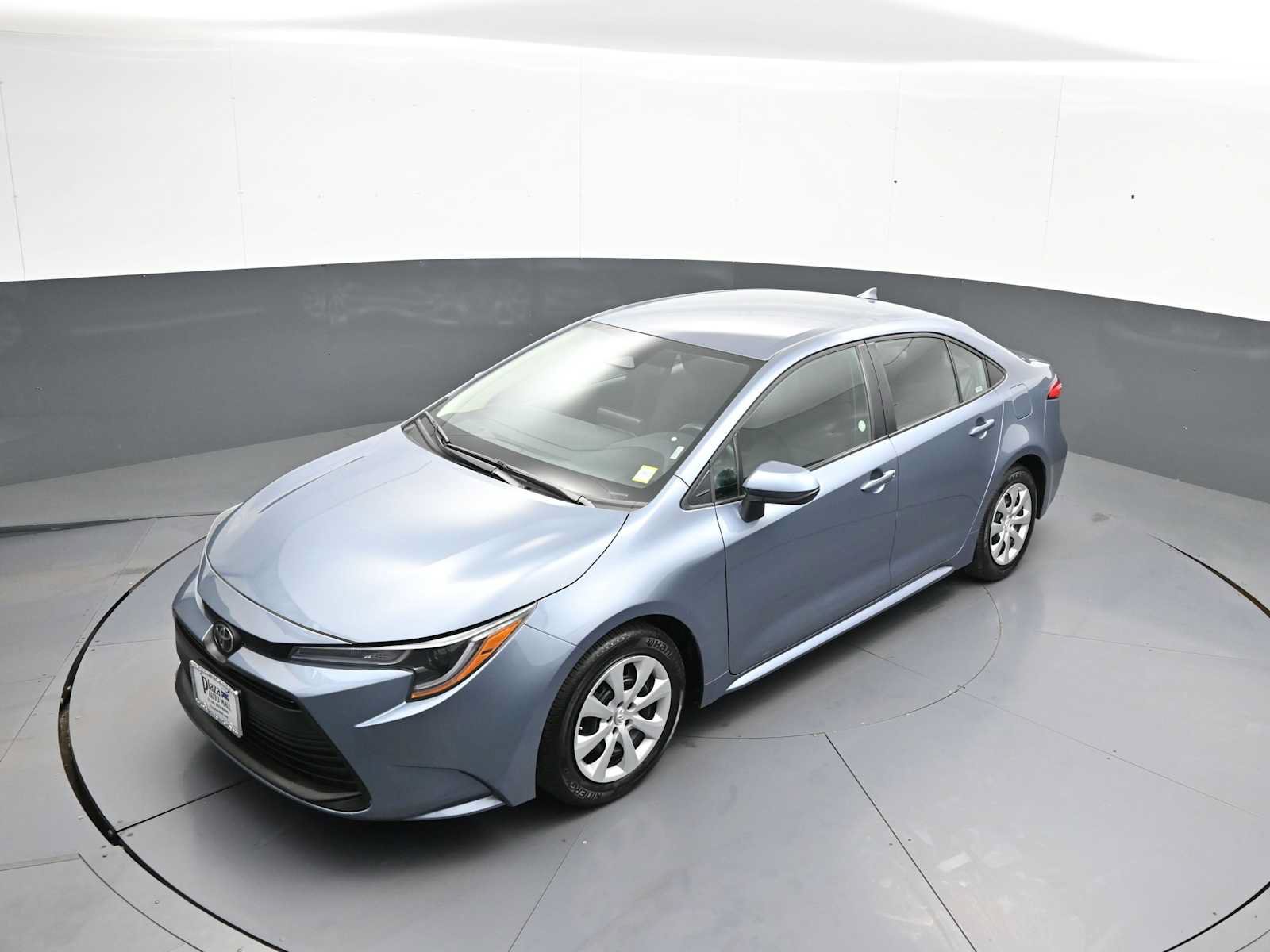 Used 2025 Toyota Corolla LE FWD image 32
