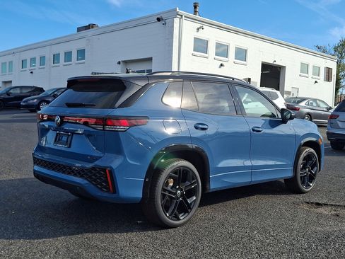 New 2026 Volkswagen Tiguan SE R-Line AWD/4WD image 4