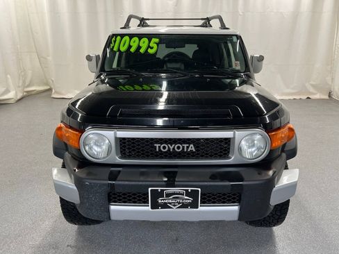 Used 2007 Toyota FJ Cruiser 4WD w/ Upgrade Pkg 2 image 2