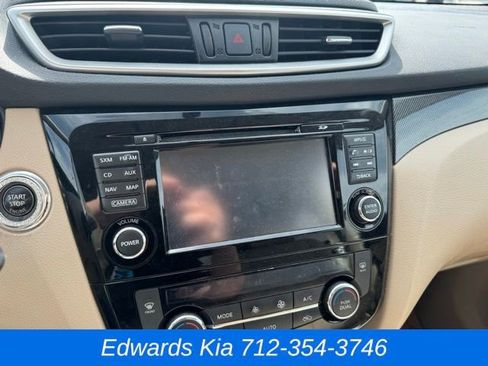 Used 2014 Nissan Rogue SL image 22