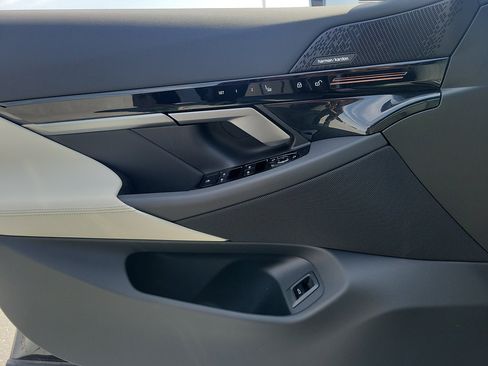 New 2026 BMW 530i RWD image 19