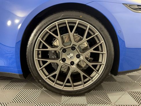 Certified 2025 Porsche 911 Carrera RWD image 15