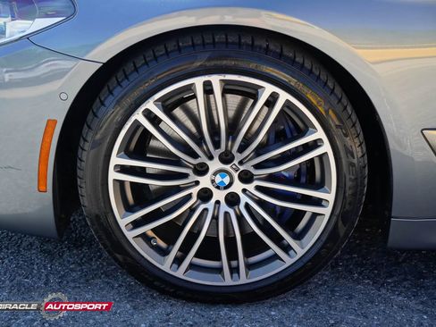 Used 2018 BMW M550i xDrive w/ Driving Assistance Package AWD/4WD image 14