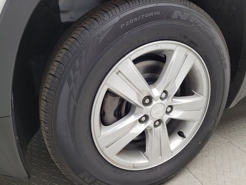 Used 2019 Chevrolet Trax LS w/ Tint and Cruise Package FWD image 31