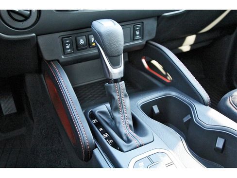 New 2026 Nissan Frontier PRO-4X w/ Pro-4x Convenience Package image 19