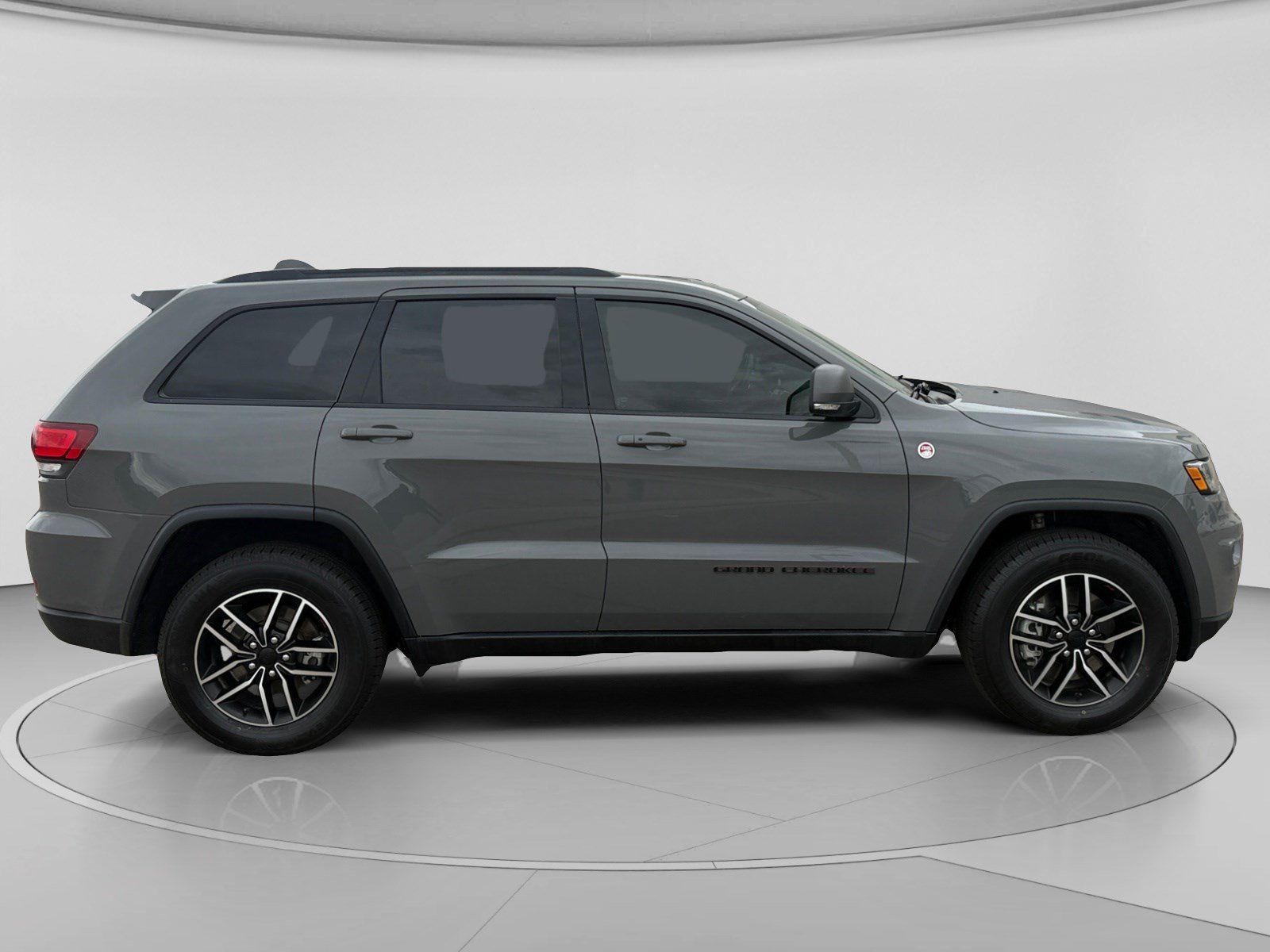 Used 2021 Jeep Grand Cherokee Trailhawk AWD/4WD image 6
