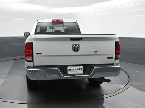 Used 2017 RAM 1500 Classic SLT RWD image 5