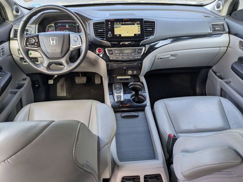 Used 2020 Honda Pilot Touring image 23