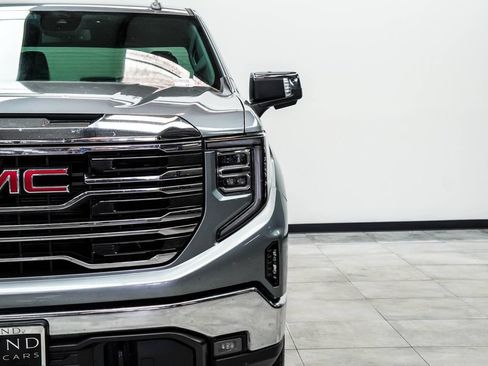 Used 2025 GMC Sierra 1500 SLT AWD/4WD image 5