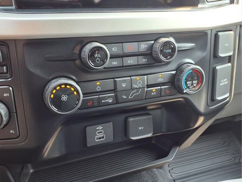 New 2026 Ford F250 XLT w/ XLT Premium Package AWD/4WD image 8