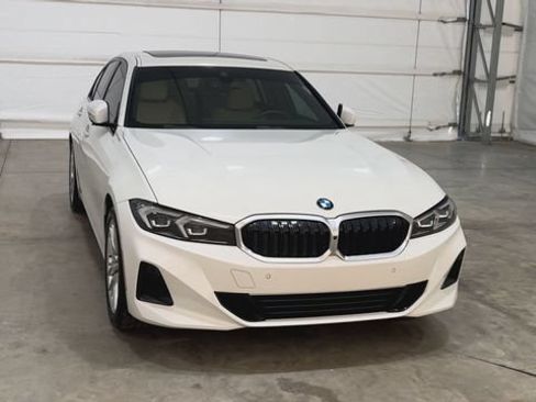 Used 2023 BMW 330i Sedan w/ Premium Package RWD image 7