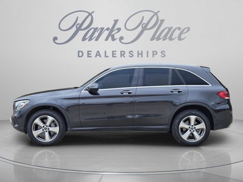 Used 2022 Mercedes-Benz GLC 300 image 3