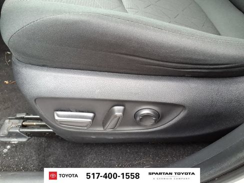 Used 2024 Toyota RAV4 XLE FWD image 16
