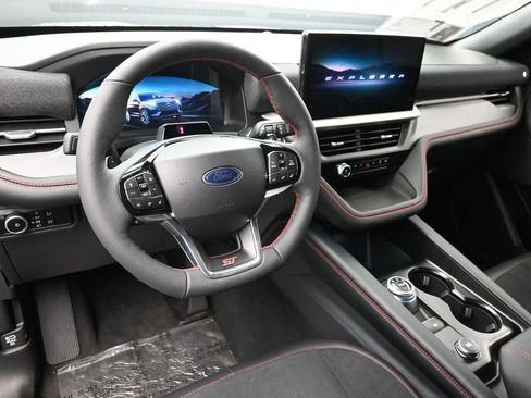 New 2026 Ford Explorer ST RWD image 21