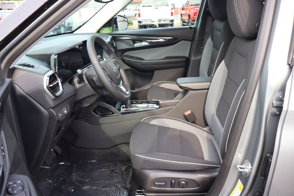 New 2026 Chevrolet TrailBlazer LT w/ Convenience Package FWD image 5