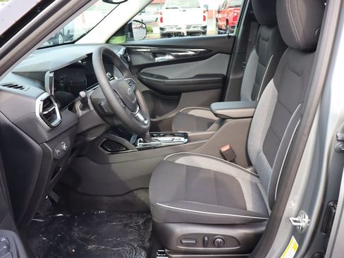 New 2026 Chevrolet TrailBlazer LT w/ Convenience Package FWD image 5