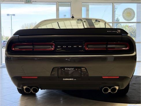 Used 2021 Dodge Challenger R/T Scat Pack RWD image 6