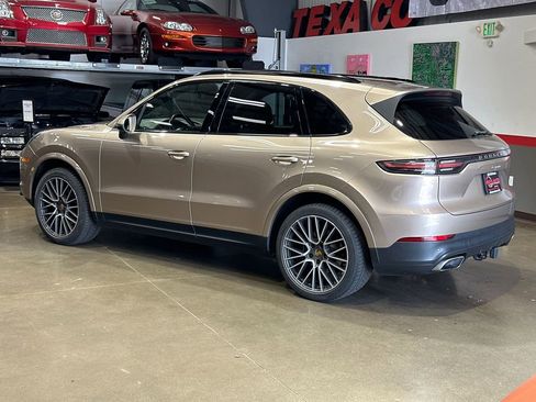 Used 2019 Porsche Cayenne AWD/4WD image 33