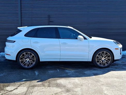 New 2026 Porsche Cayenne AWD/4WD image 8