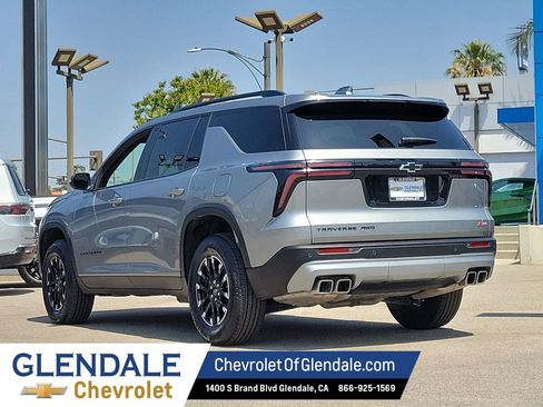 Certified 2025 Chevrolet Traverse Z71 AWD/4WD image 13