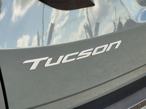 New 2025 Hyundai Tucson Limited FWD image 6