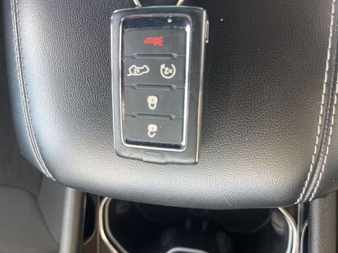 Used 2023 Jeep Grand Cherokee Laredo RWD image 22