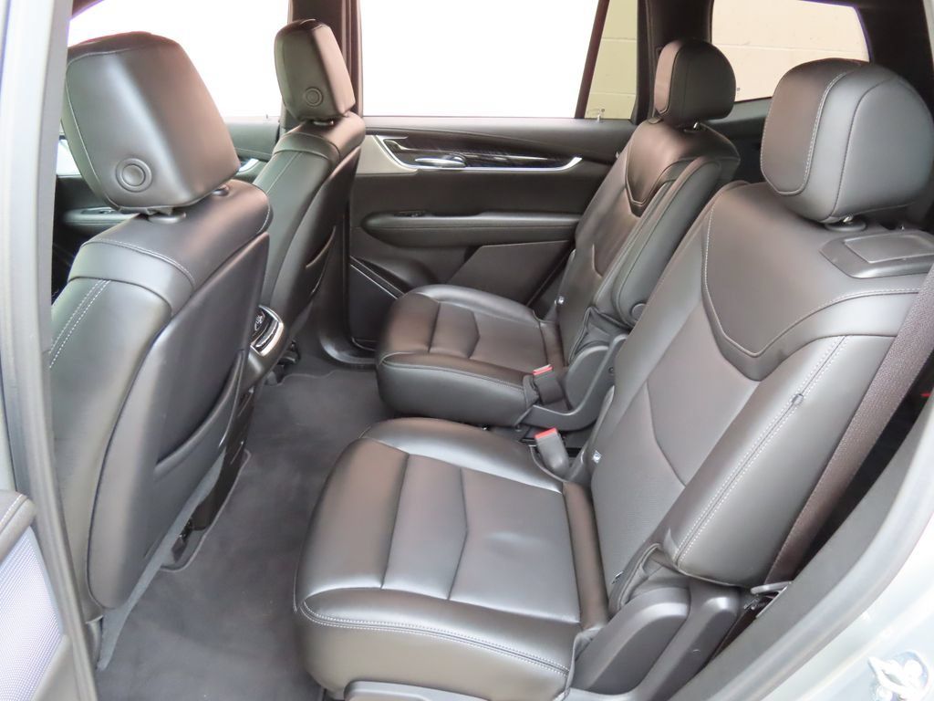 Used 2024 Cadillac XT6 Premium Luxury AWD/4WD image 29