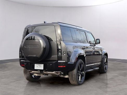 New 2026 Land Rover Defender 110 X-Dynamic SE image 7