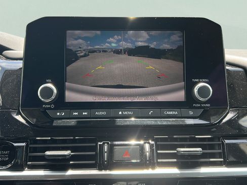 Used 2025 Nissan Pathfinder SV w/ SV Premium Package FWD image 23