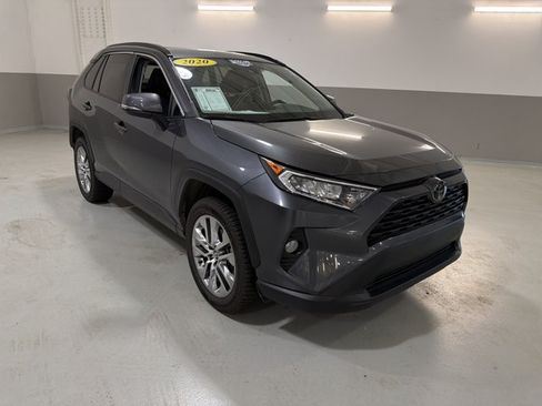 Used 2020 Toyota RAV4 XLE Premium AWD/4WD image 4