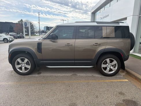 Used 2021 Land Rover Defender 110 SE image 1