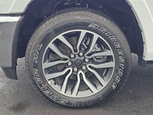 Used 2025 RAM 1500 Limited image 8