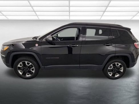 Used 2018 Jeep Compass Trailhawk w/ Cold Weather Group AWD/4WD image 3
